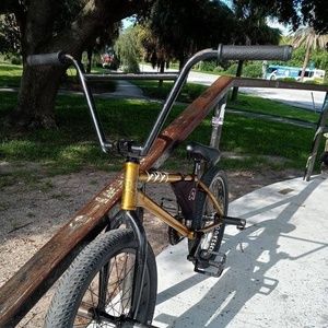 Meet your Posher, Chase